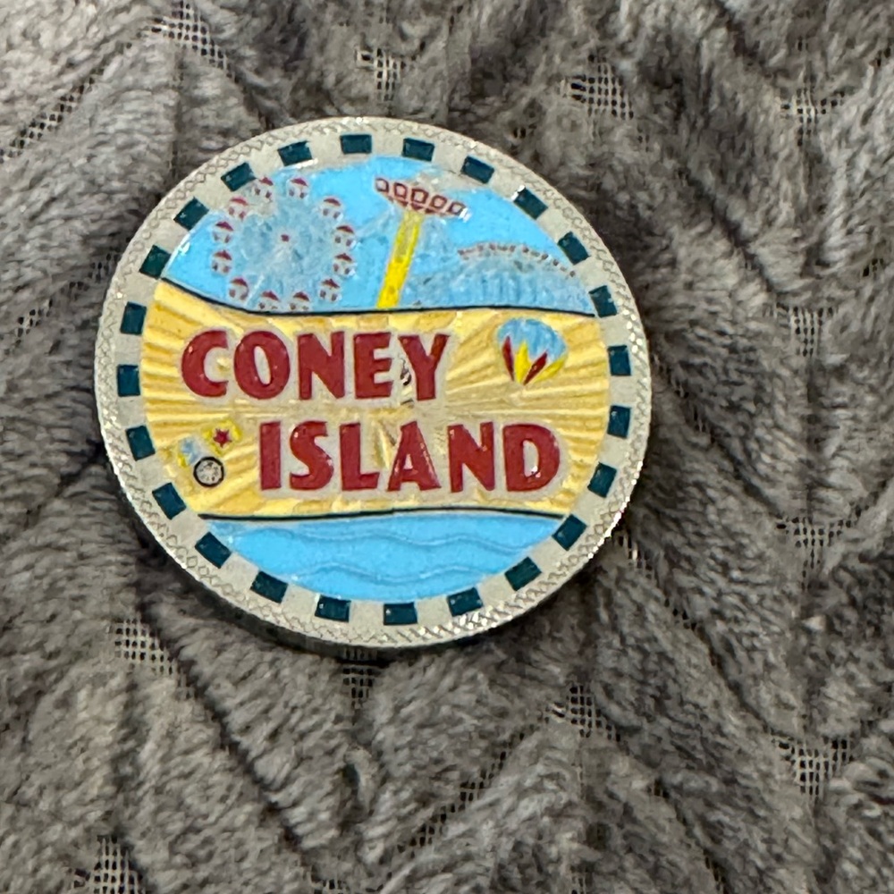 Coney Island Decorative Round Coin - Blue & Yellow- Yesfit